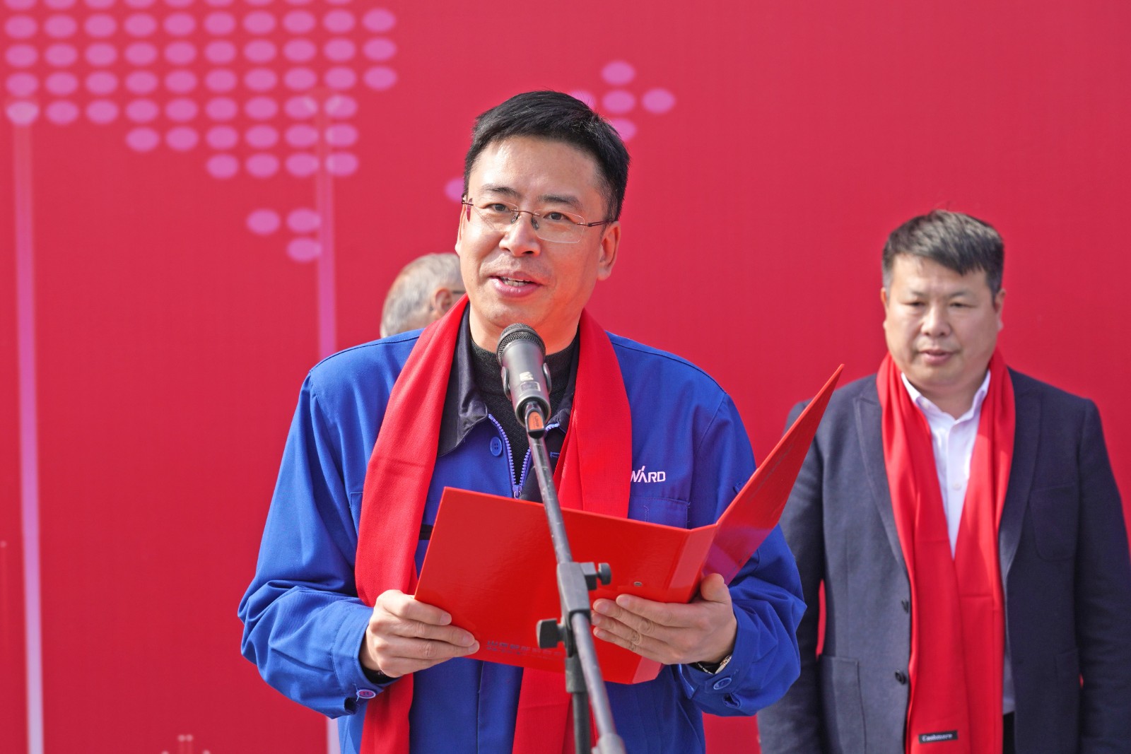 ezweb易利娱乐平台智能价值6亿元装备全球发货仪式火热举行