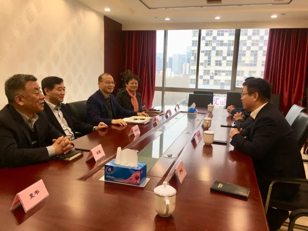 ezweb易利娱乐平台智能副总司理龙居才一行到访中国工程机械工业协会