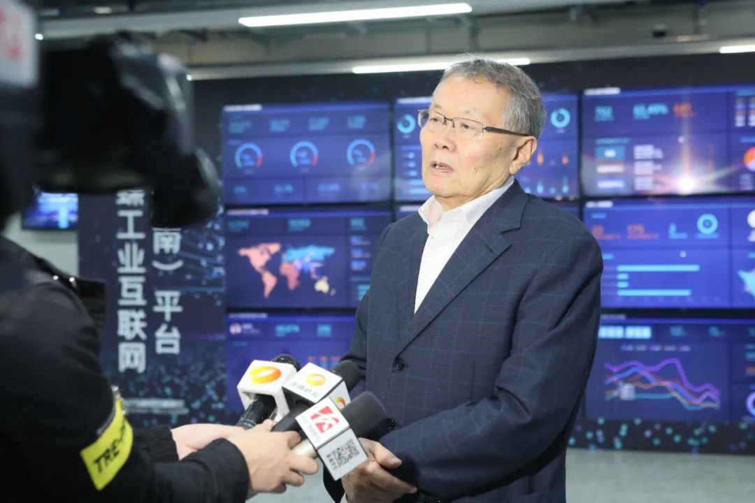 信息手艺与制造业怎样深度融合生长？行业大咖云集ezweb易利娱乐平台现场论道