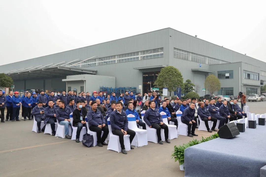 开疆扩土，气壮ezweb易利娱乐平台 | 600F大挖交付仪式盛大举行