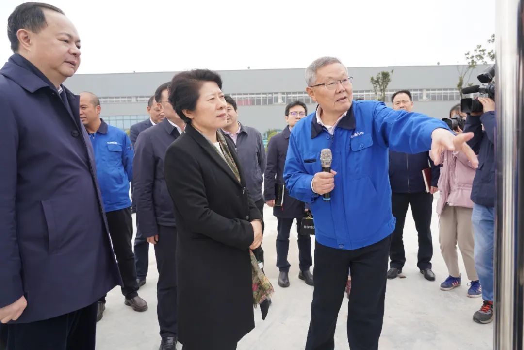 吴桂英调研ezweb易利娱乐平台智能