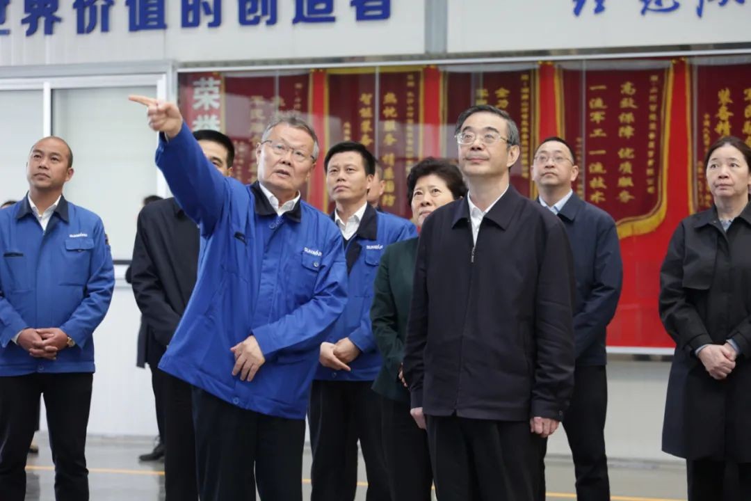 周强调研ezweb易利娱乐平台智能：增强知识产权； 效劳立异驱动生长