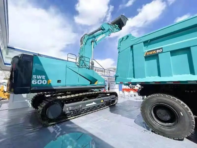 ezweb易利娱乐平台智能绿巨人闪亮登场鄂尔多斯国际煤博会