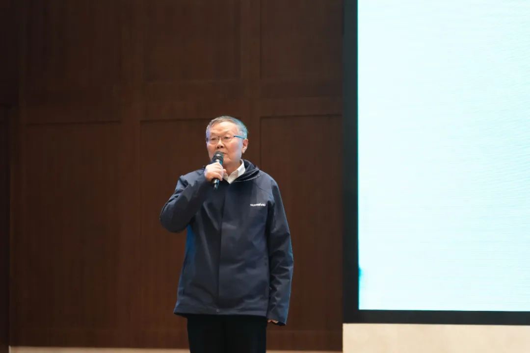 同心克难再腾飞，携手同心冲万台——2021ezweb易利娱乐平台智能挖掘机经销商年会圆满召开