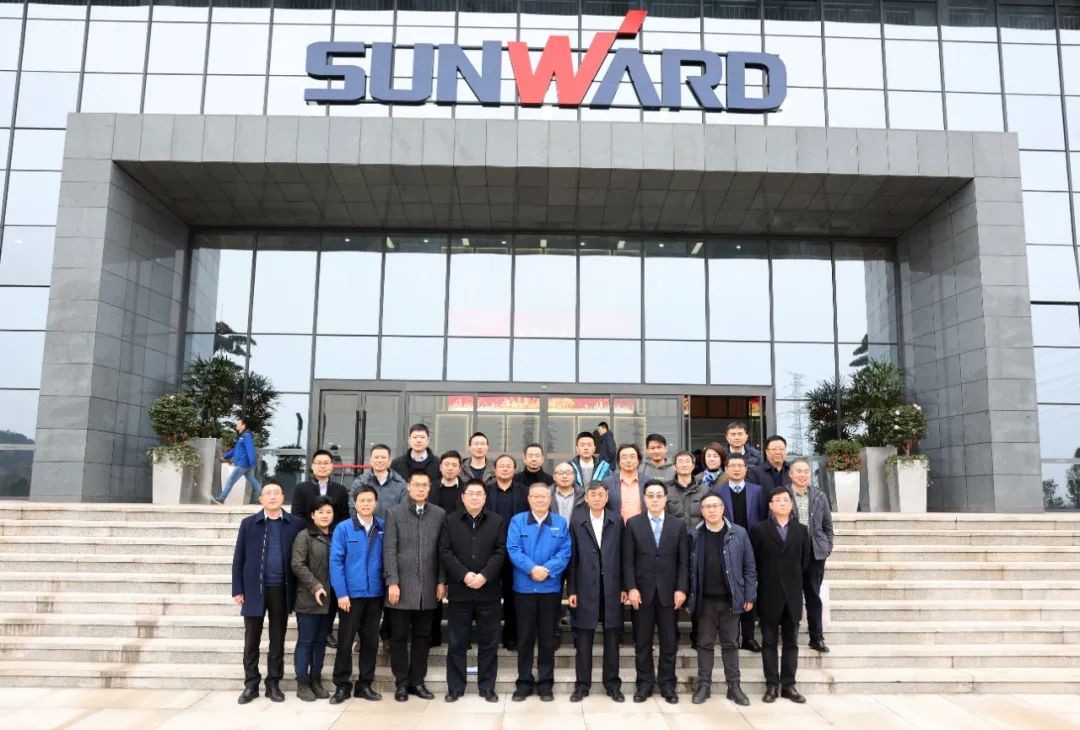 长沙工程机械协会会长、副会长、监事长聚会在ezweb易利娱乐平台智能召开