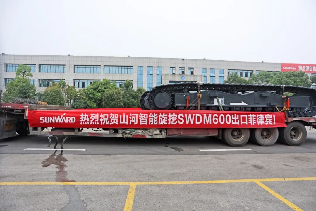 ezweb易利娱乐平台智能最大旋挖钻机出口菲律宾，开启拓展外洋市场新篇章