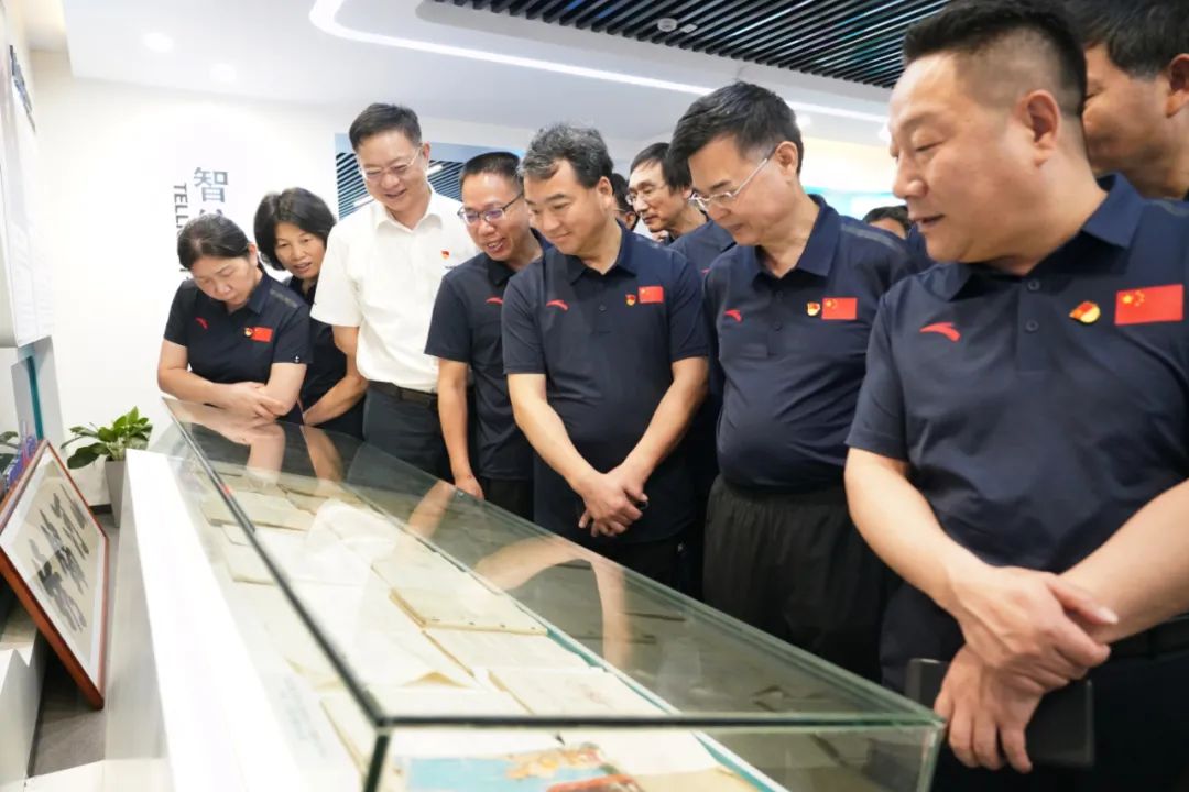 湖南省委党校厅干班赴ezweb易利娱乐平台智能开展现场教学活动