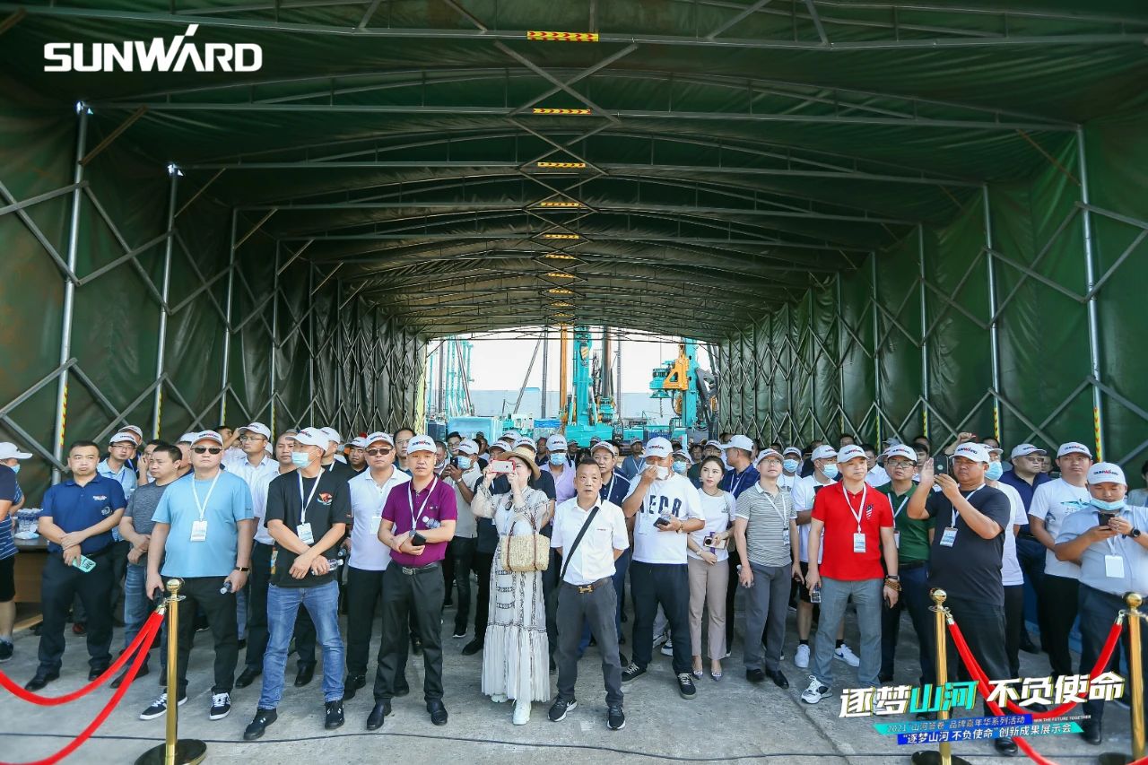 逛展超热闹！ezweb易利娱乐平台智能效果展示会高能名时势来袭