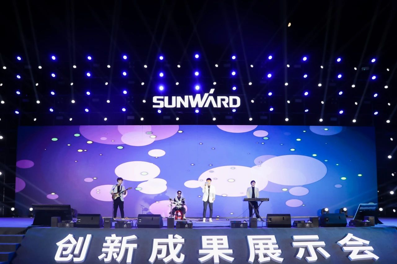 逛展超热闹！ezweb易利娱乐平台智能效果展示会高能名时势来袭