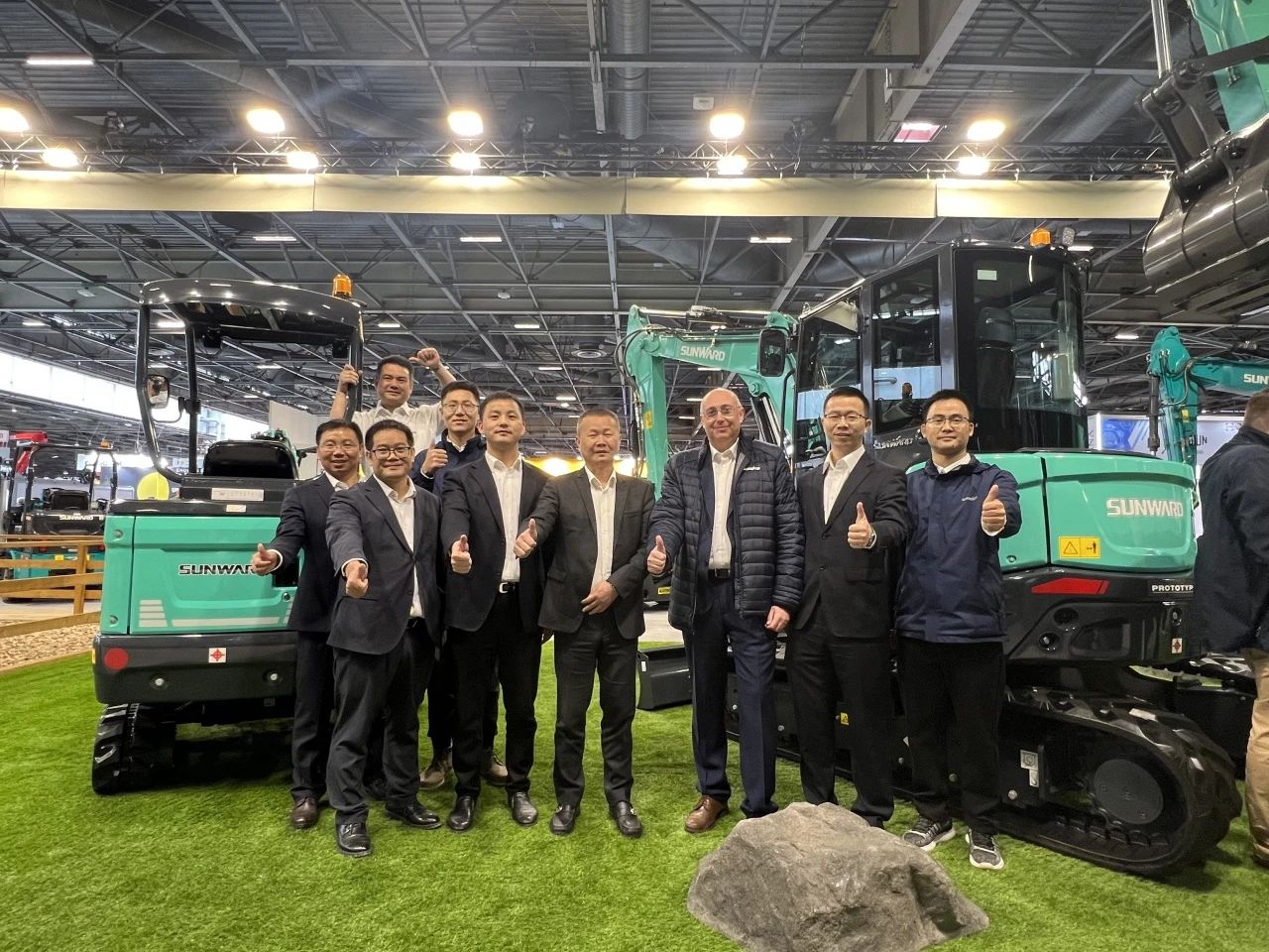 赢战INTERMAT 2024！ezweb易利娱乐平台智能土方机械深耕全球高端市场