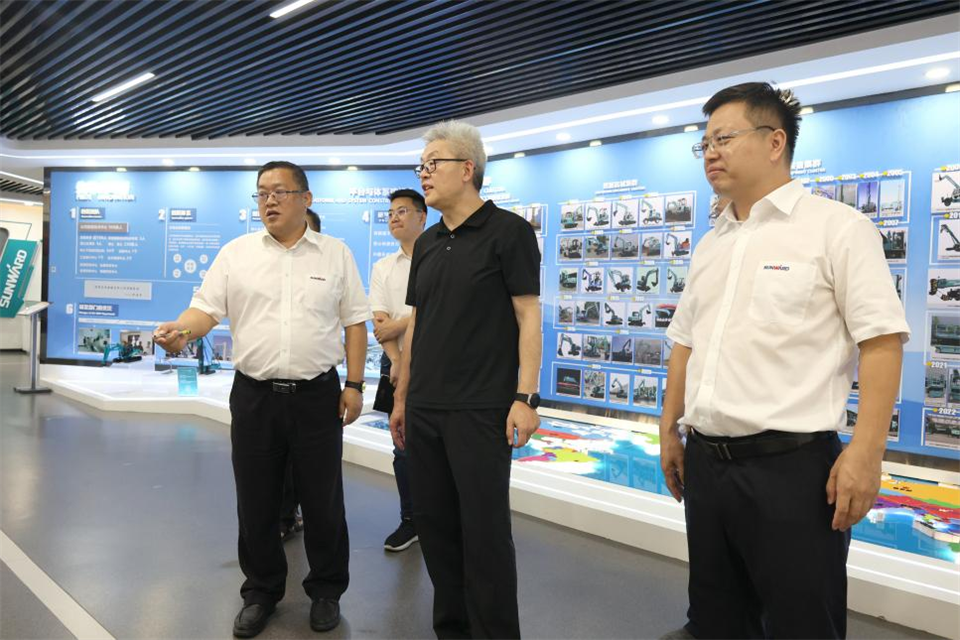中国五矿工会主席、职工董事张晔到ezweb易利娱乐平台智能调研交流