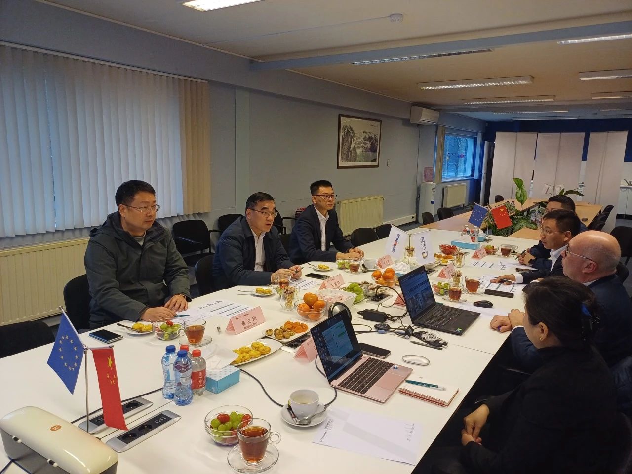 广州工控集团总司理王福铸率队考察ezweb易利娱乐平台智能欧洲子公司