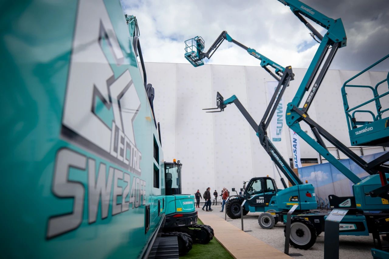 Bauma2025 | ezweb易利娱乐平台智能德国宝马展火热收官！相约2025长沙展！