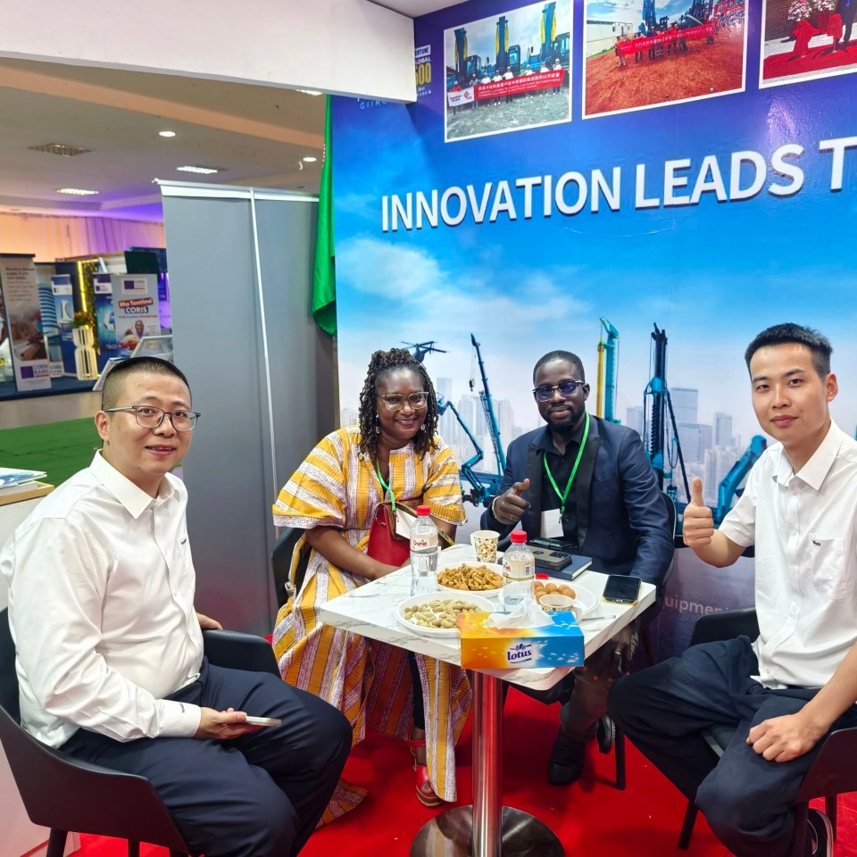 ezweb易利娱乐平台智能亮相首届“投资布基纳法索”国际论坛