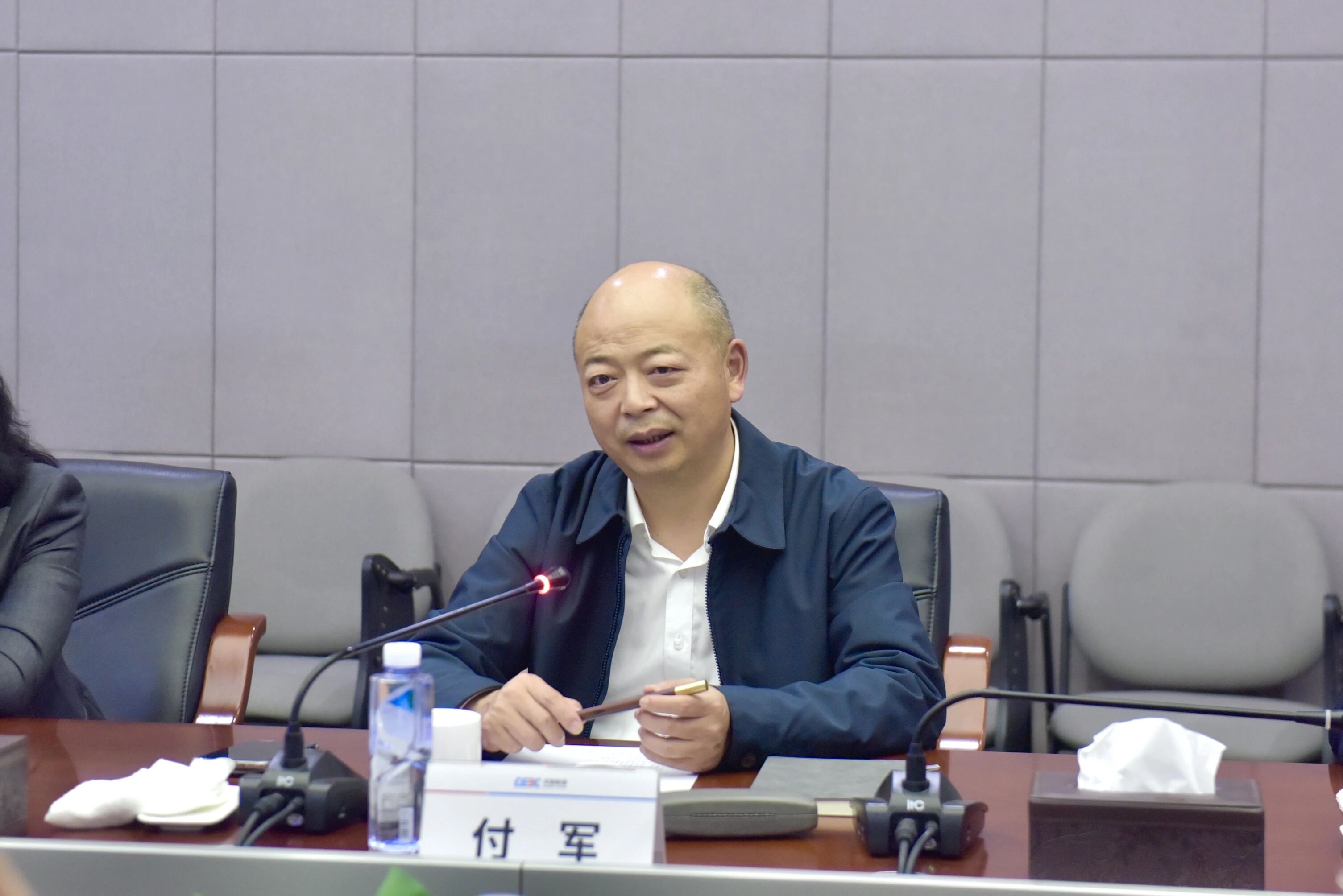 ezweb易利娱乐平台智能与易普力开展座谈交流，谱写互利共赢新篇章